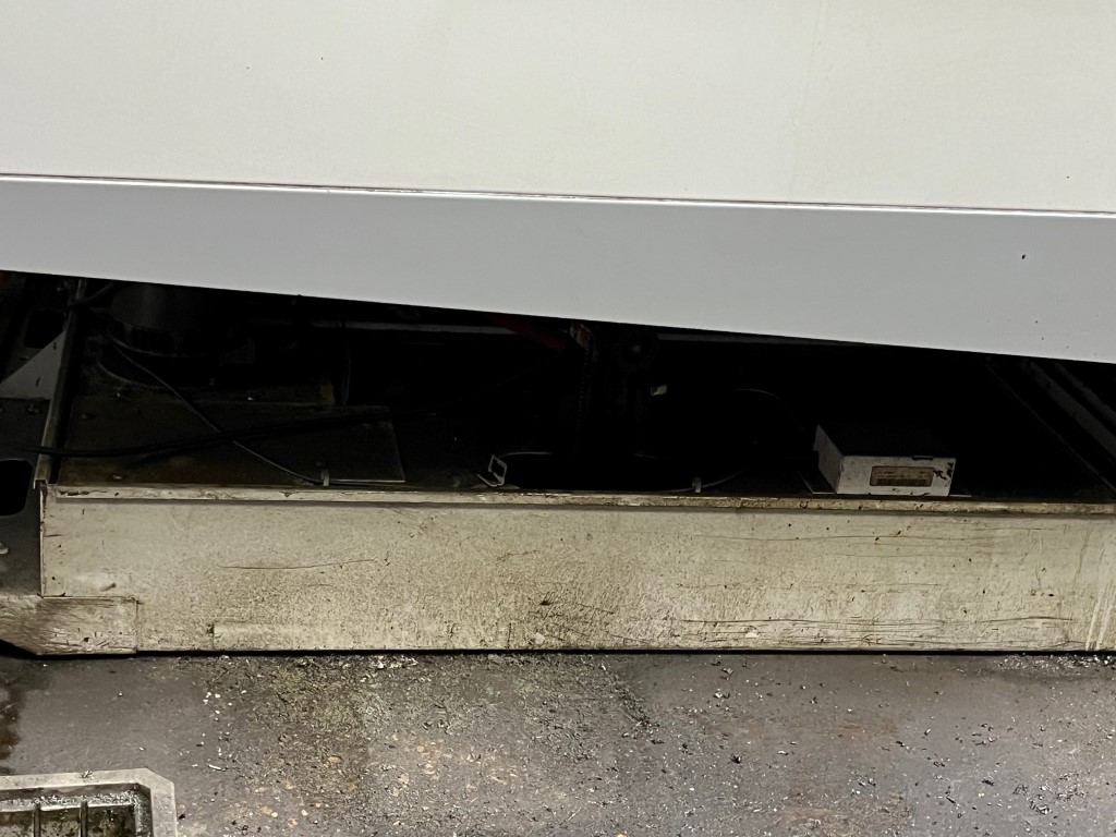 Haas VF-8D, Machine ID: 8847